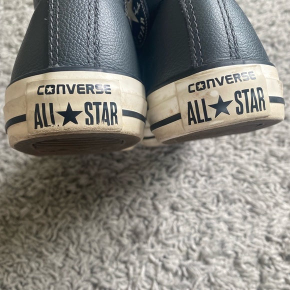 Converse Hi tops — SUPER RARE -- worn once or twice — leather and fleece lined - Picture 5 of 7